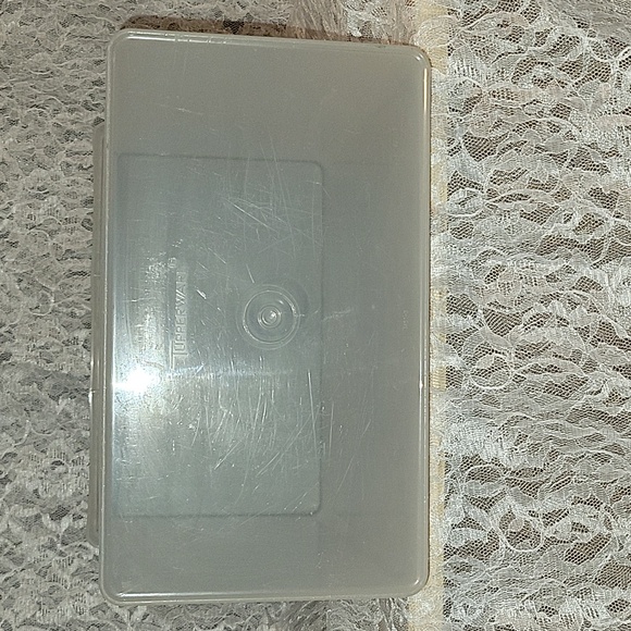 Tupperware: Large Carry All Container - Picture 5 of 8